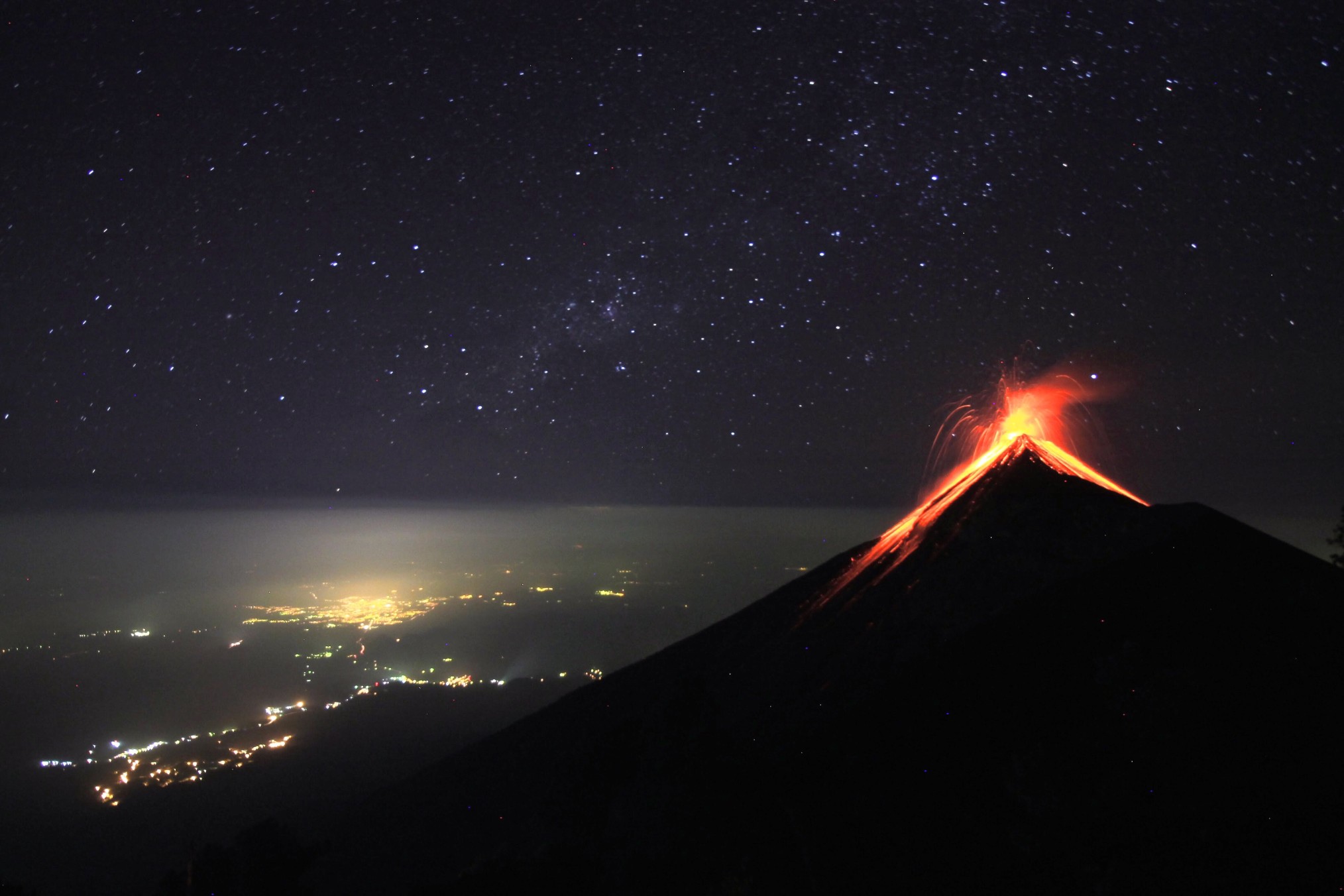 volcan-eruption
